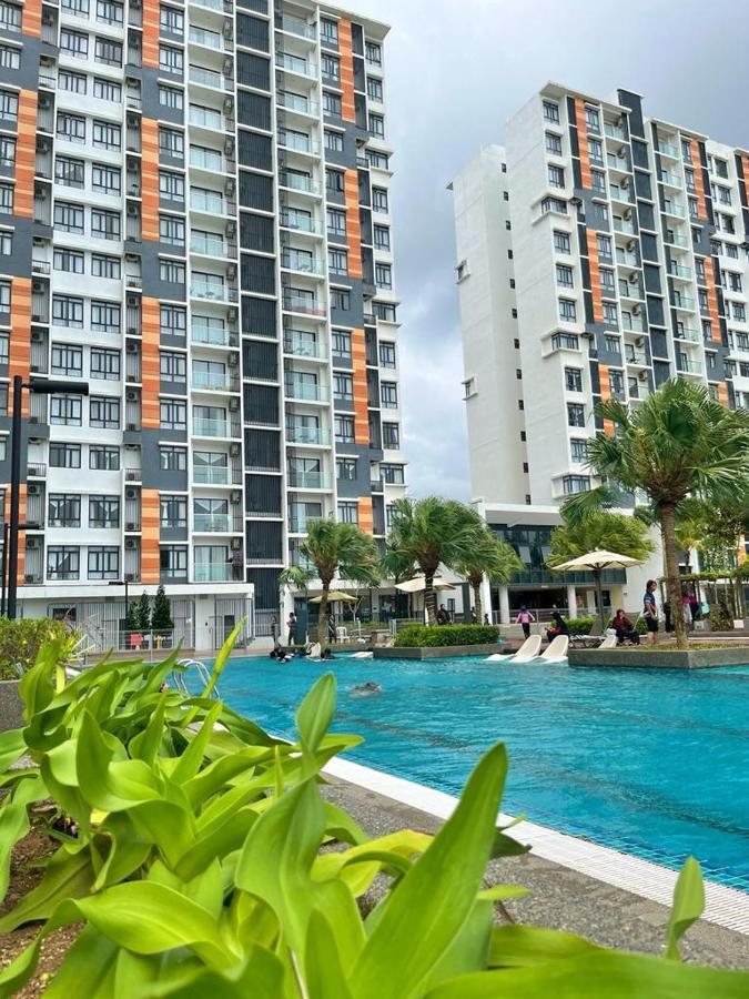 Timurbay By Irish Studio Suite Seaview Wifi Netflix Kuantan Esterno foto
