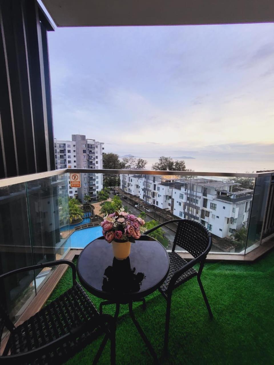 Timurbay By Irish Studio Suite Seaview Wifi Netflix Kuantan Esterno foto
